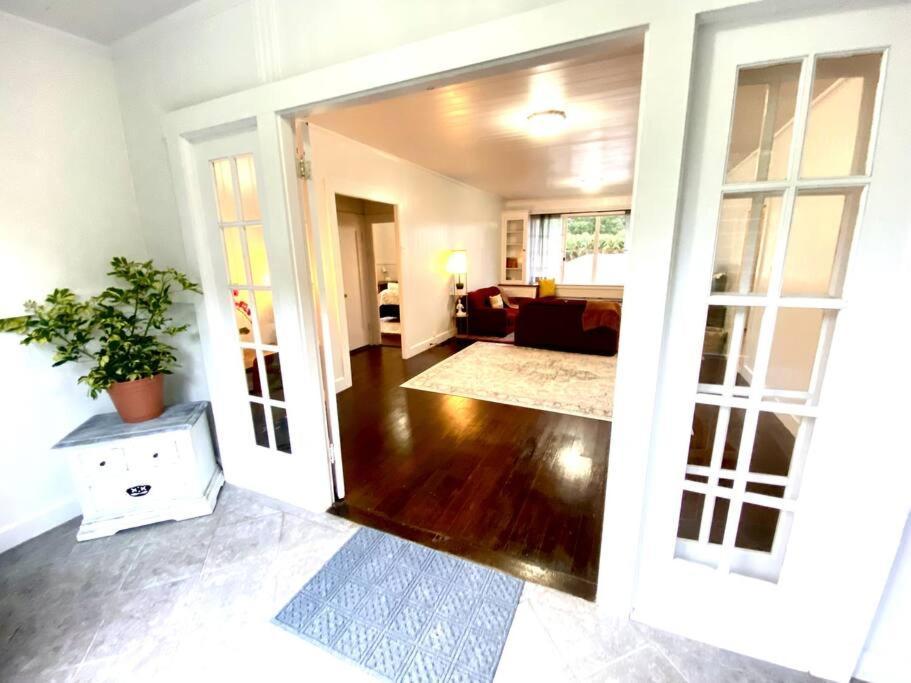 Your Homebase - Lovely 3 Bedroom In Heart Of With Ac! Casa vacanze